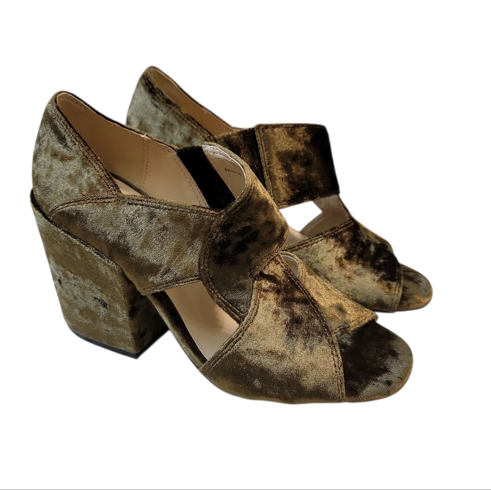 Cabi New Womens Size 7‎ Crushed Velvet Olive Green Block Heel Peep Toe Heels